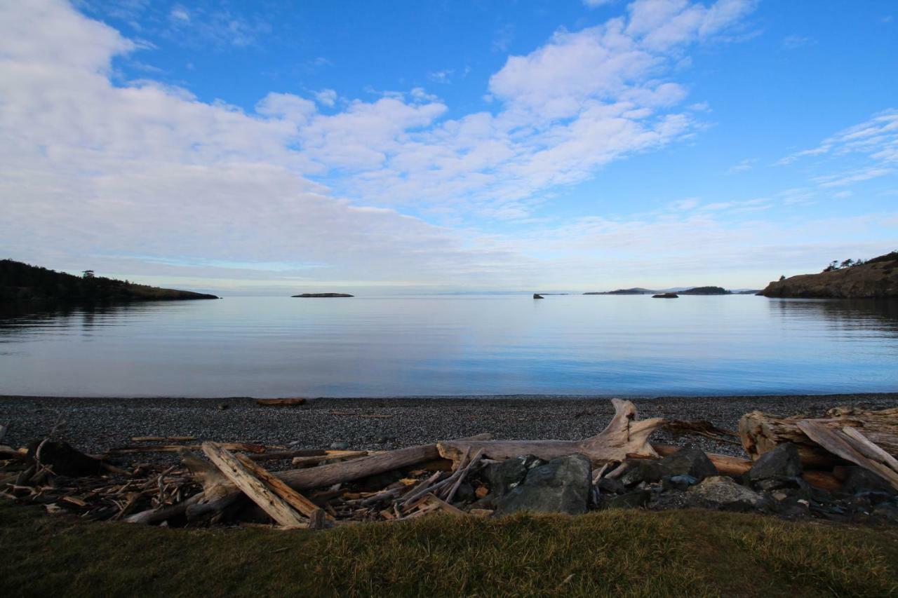 Lopez Island Agate Beach Waterfront Home Islandale Exterior photo